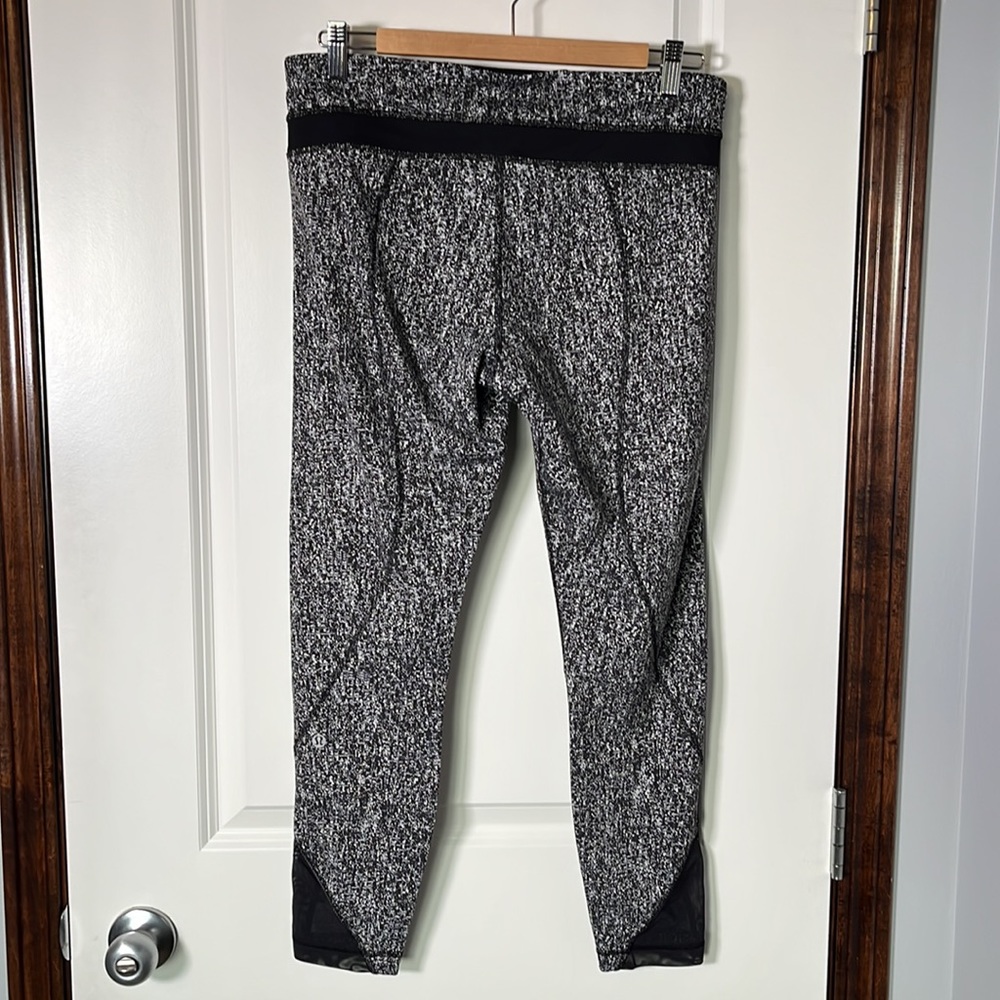 Lululemon Inspire Tight - Picture 6 of 8